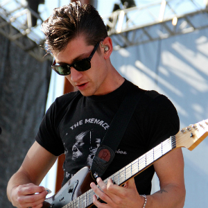 Arctic Monkeys Premiere New Song "Do I Wanna Know?" Live