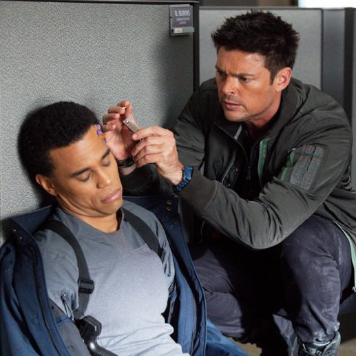 <i>Almost Human</i> Review: “Are You Receiving?” (1.03)