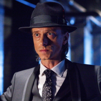 <i>Almost Human</i> Review: “The Bends” (1.04)