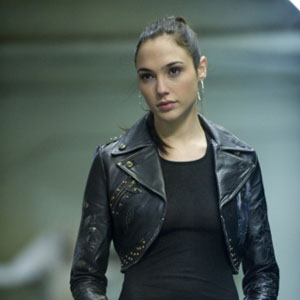 Gal Gadot to Play Wonder Woman in <i>Batman vs. Superman</i>