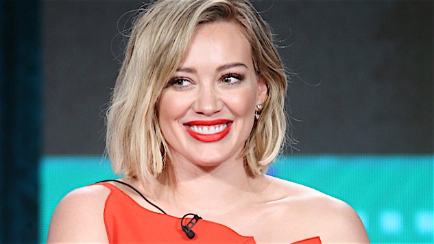 Hilary Duff Talks <i>Younger</i>, Growing Up on TV and Covering Fleetwood Mac