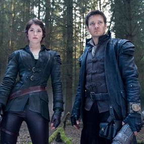 <i>Hansel & Gretel: Witch Hunters</i>