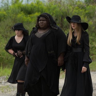 <i>American Horror Story: Coven</i> Review: "Burn, Witch. Burn!" (Episode 3.05)