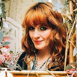 Watch Florence Welch Interrupt Concert to Stop Fan Fight