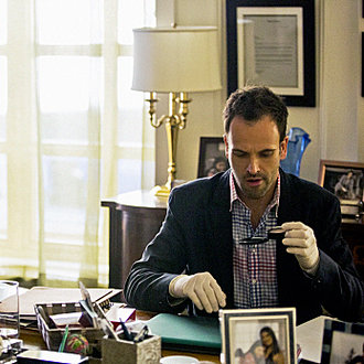 <i>Elementary</i> Review: "Dirty Laundry" (Episode 1.11)