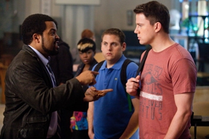 <i>21 Jump Street</i>