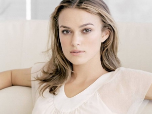 Keira Knightley In Talks To Star In <i>Rosaline</i>