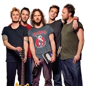 Eddie Vedder Joins Kings of Leon On Stage