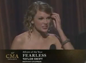 Taylor Swift, Lady Antebellum Win Big At CMA Awards