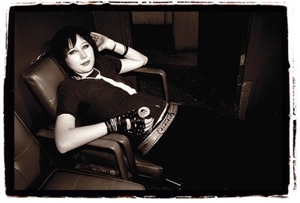 Karen O to American Children: Go Out and Play!