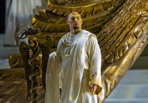 Former Football Player Now Member of New York Metropolitan Opera