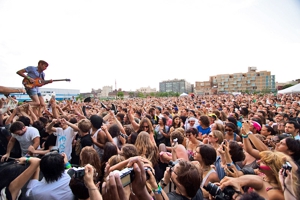 Chromeo, Deerhoof, No Age, Many More to Play Jelly Pool Parties This Summer
