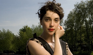 St. Vincent Covers Pearl Jam’s “Black”
