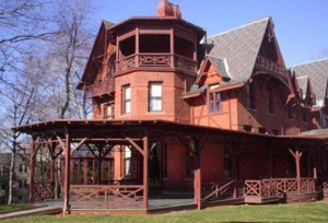 Mark Twain House, nearly bankrupt, holds fundraiser