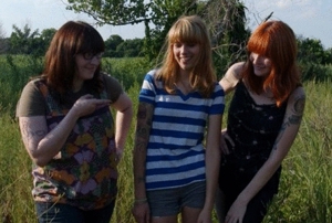 Vivian Girls tour, give <em>Paste</em> some love