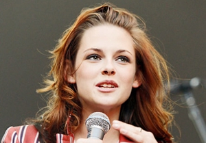 <em>Twilight</em> star Stewart to play Joan Jett in <em>The Runaways</em>