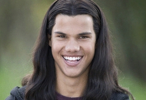 Taylor Lautner in for <em>Twilight</em> sequel, DVD details emerge