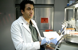 Kal Penn leaves <em>House</em> for a job in Obama administration