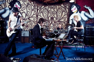 Duff McKagan Leaves Jane's Addiction After 6 Months