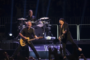 Bruce Springsteen Photos and Review - Atlanta, Ga.