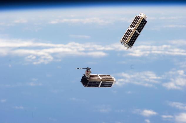 1. cubesat.jpg