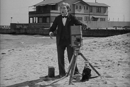 100-Best-Silent-Films-The-Cameraman.jpg