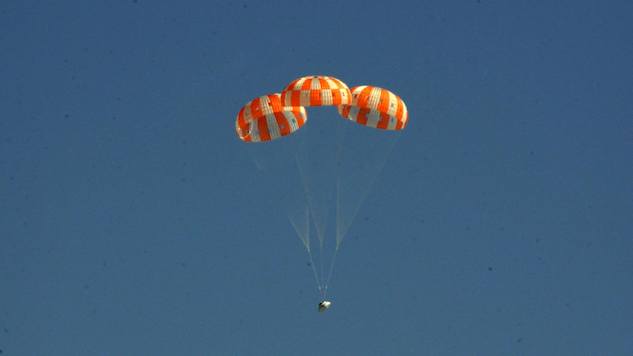 2. orion parachute.jpg