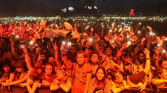 Coachella Sleuths Track Down Pickpocket With More Than 100 Phones