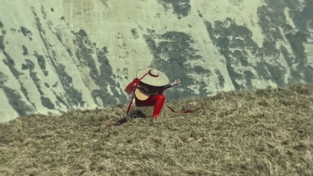Aldous Harding Stays on Edge in Video for New Track "Fixture Picture"