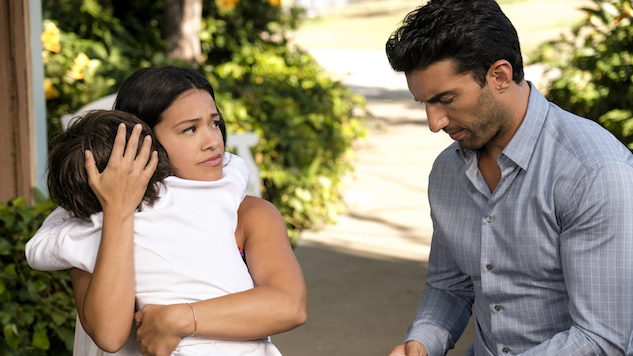 In "Chapter Eighty-Four," <i>Jane the Virgin</i> Learns the Value of Talking It Out