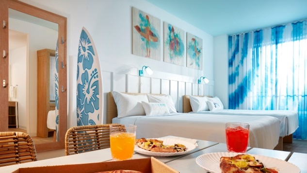 Universal's Endless Summer Resort Is a Value Hotel Done Right