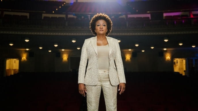 wanda sykes review main photo by atsushi nishijima 688.jpg