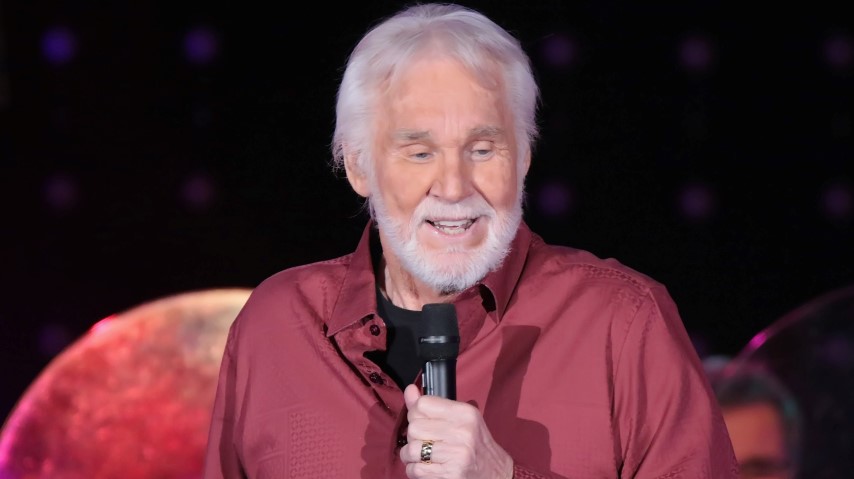 Country Icon Kenny Rogers Dies at 81 - Paste