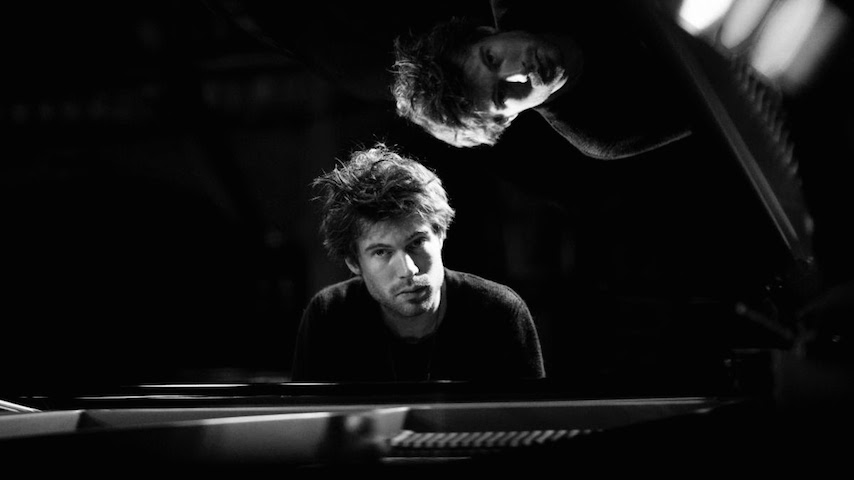 Pianist Thomas Bartlett Shares Gorgeous Solo Debut <i>Shelter</i>