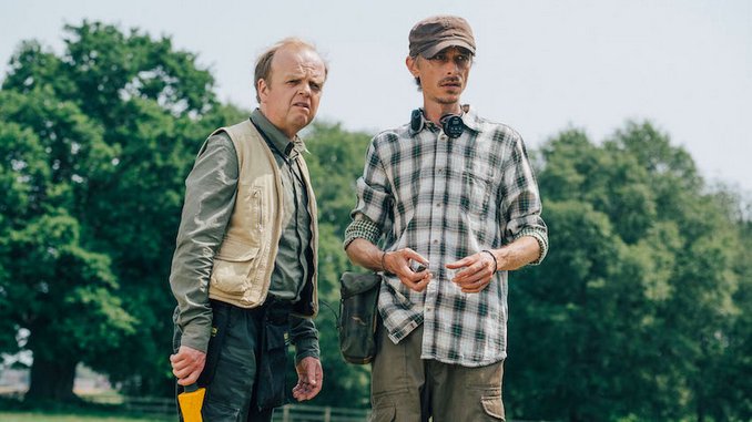 TV Rewind: If You Need a Dose of Quiet Minimalism (and You Do), Watch <i>Detectorists</i>