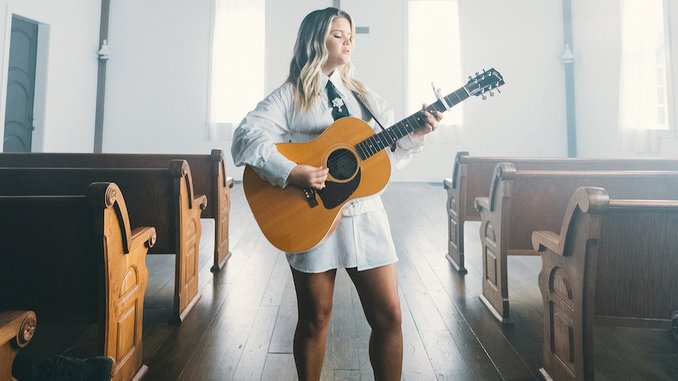 Maren Morris Shares Video for New Song "Better Than We Found It"