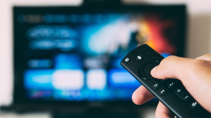 8 Ways to Watch Movies Online with Friends and Family