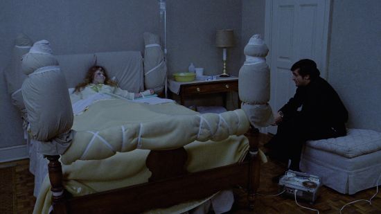 the-exorcist-bedroom-inline.jpg