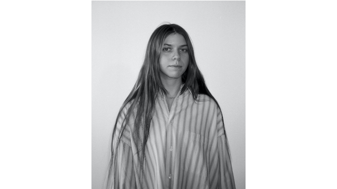 Watch Tomberlin's Video for Her Latest Single, "sunstruck"