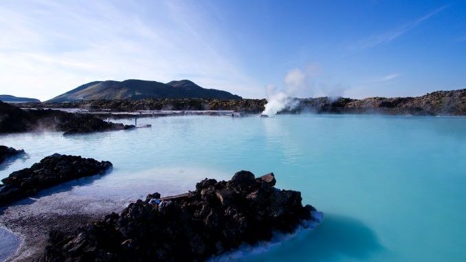Iceland's Endless Summer: Why It's the Perfect Place for a Summer Vacation