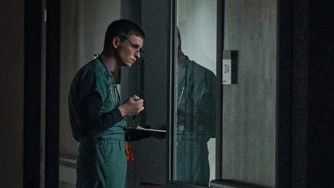 Eddie Redmayne Is a Hospital Serial Killer in First Trailer for Netflix's <i>The Good Nurse</i>