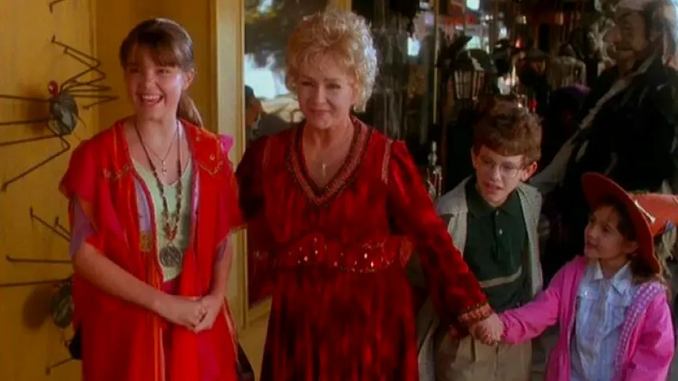 <i>Halloweentown</i> Is a Heartfelt Love Letter to Grandmothers and Granddaughters