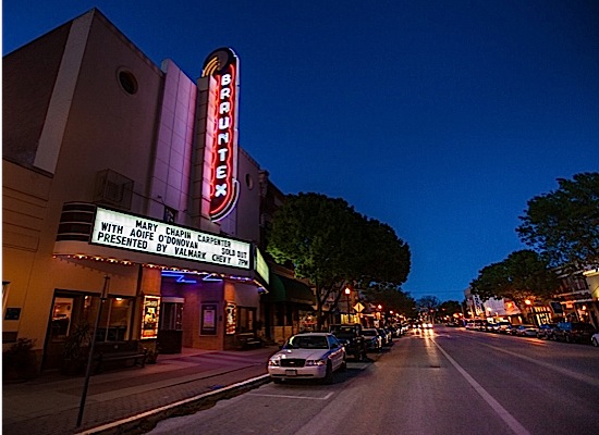 24-brauntex-movie-palaces-list.jpg