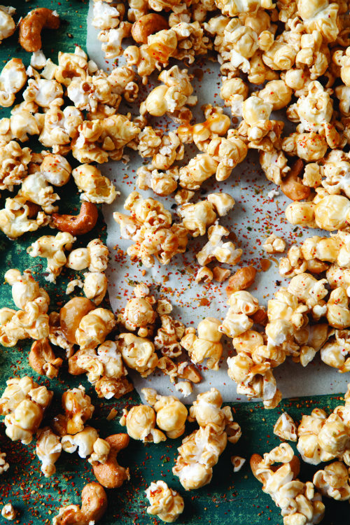 33_CaramelCornwithCashews.jpg