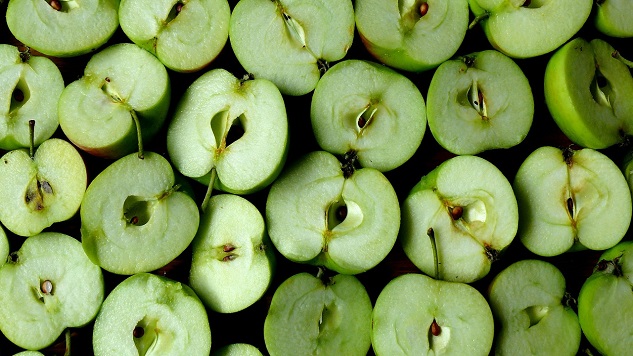 'Nonbrowning' Apples Are Making Their Way into Grocery Stores