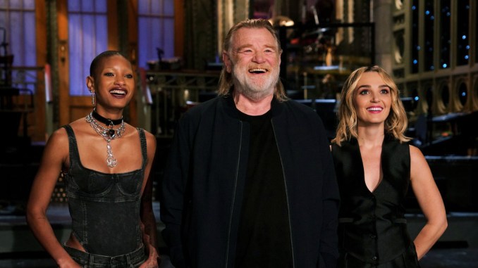 Brendan Gleeson&#8217;s Charms Can&#8217;t Save a Listless <i>Saturday Night Live</i>