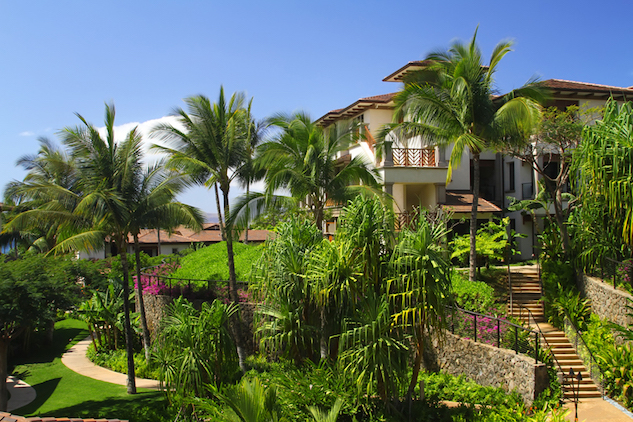 DR_Hawaii_Wailea Beach Villas_Exterior_Grounds.jpg