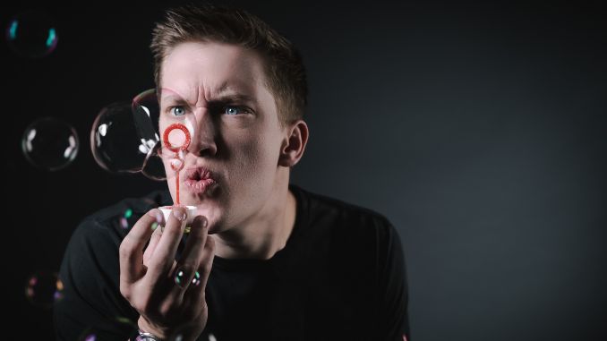 Daniel Sloss on His New(ish) Special <i>Socio</i> and How He's Always Been Soft