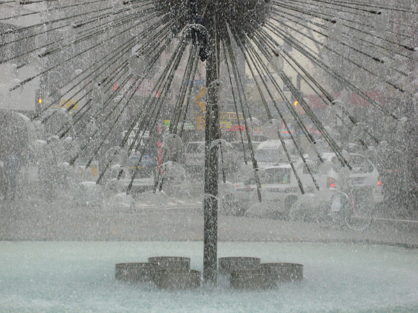 El_Alamein_Memorial_Fountain_Angus_Fraser.jpg