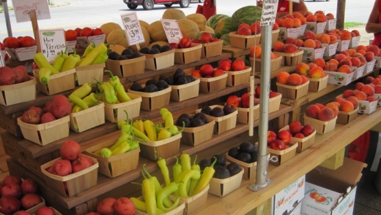 Farmers Market (800x600).jpg